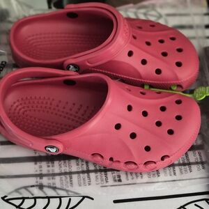 Crocs Classic Clog | Women’s 8 / Men’s 6 | Red | New in Bag